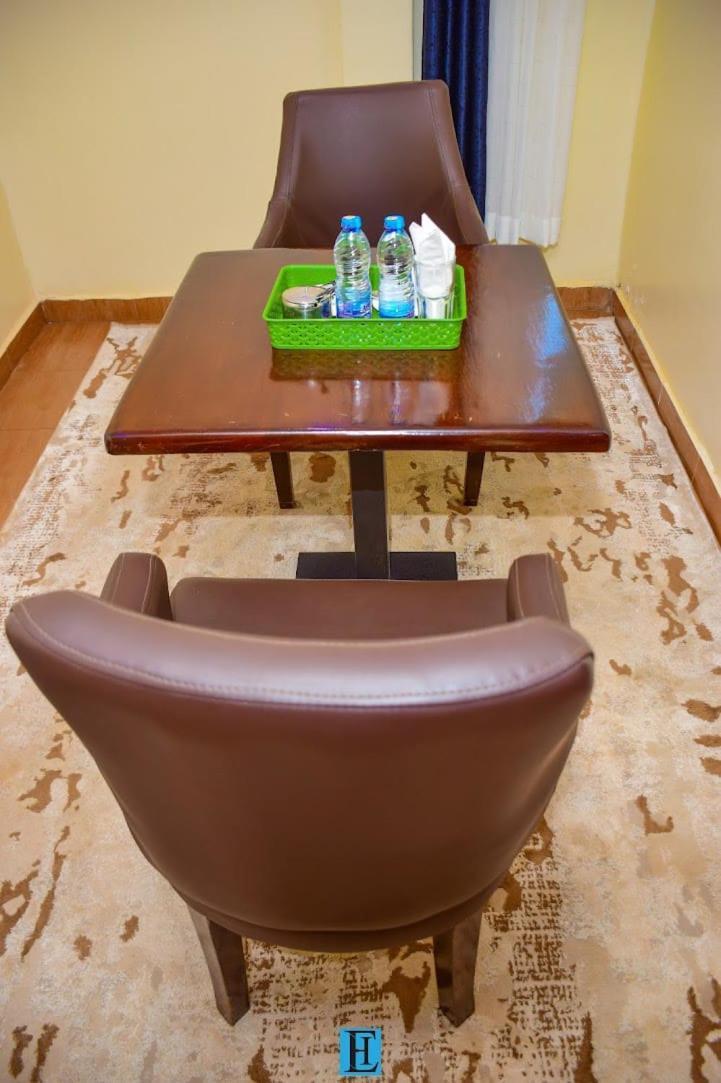 Ebisa Hotel Limited Marsabit ภายนอก รูปภาพ